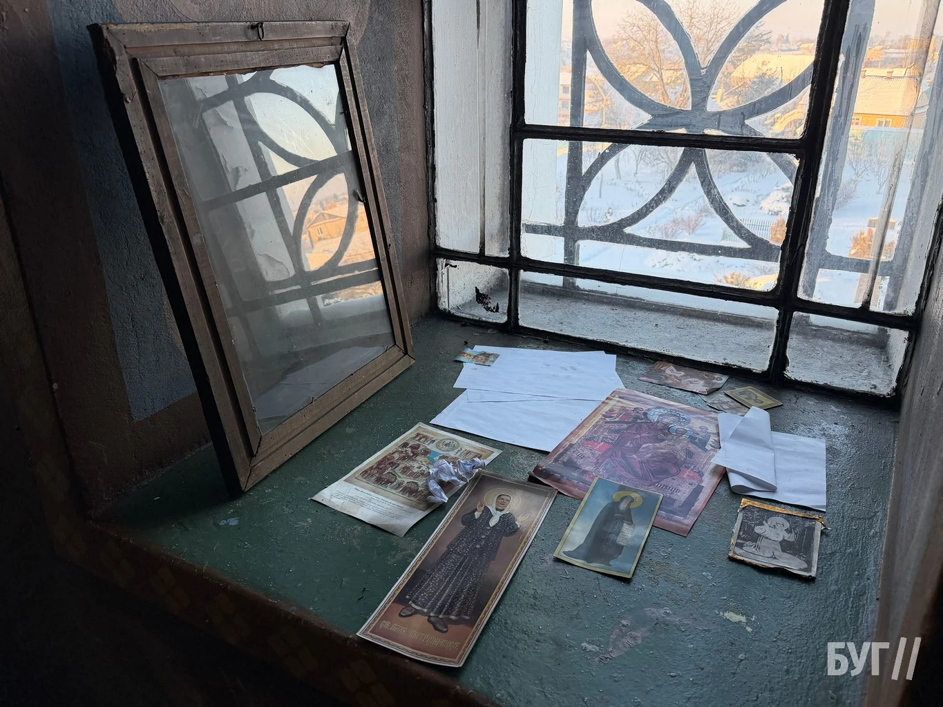 Повна порожнеча, гори сміття та пляшки: що залишила УПЦ МП в Успенському соборі на Волині (Фото)