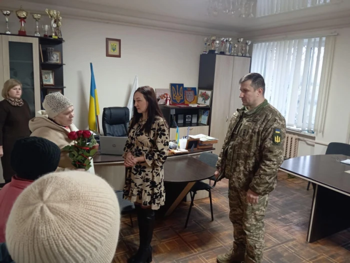 На Волині родичам безвісти зниклого воїна вручили його високу відзнаку 