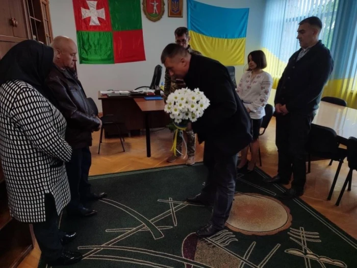 Батькам загиблого Героя з Волині передали його другу нагороду