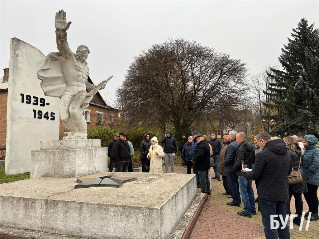 Підприємець за власний кошт готовий демонтувати радянський пам’ятник в Нововолинську