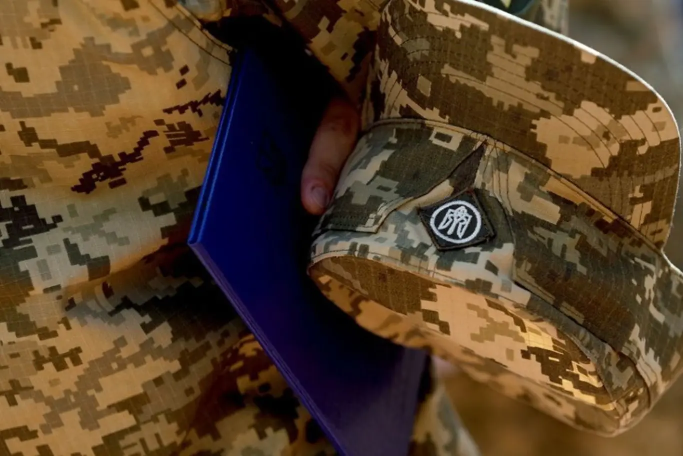 На Рівненщині правоохоронець «звільняв» від поїздки на фронт за 5 тисяч доларів