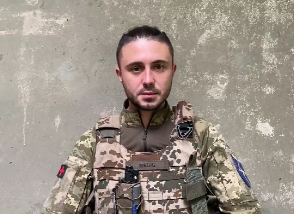 Співак Тарас Тополя показав, як рятував пораненого (Відео)