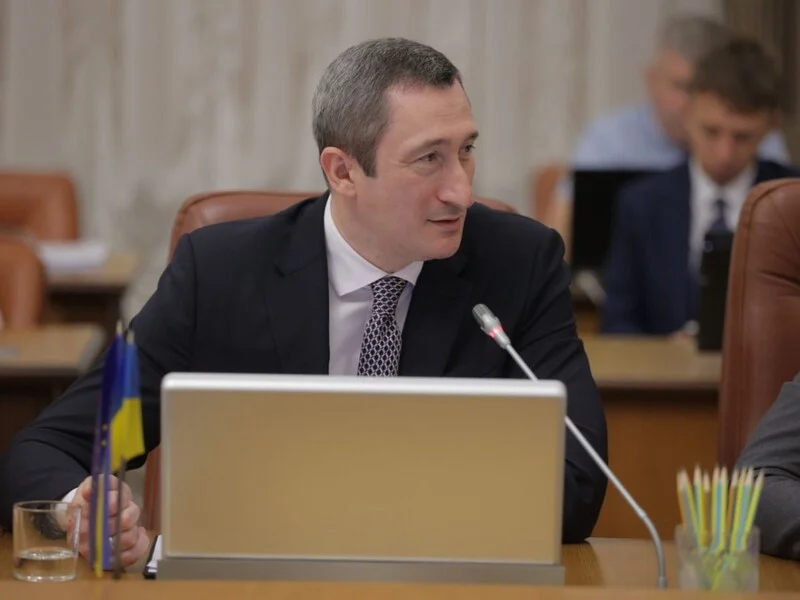 Віцепрем'єру Чернишову, який таки повернувся з-за кордону, оголосили підозру