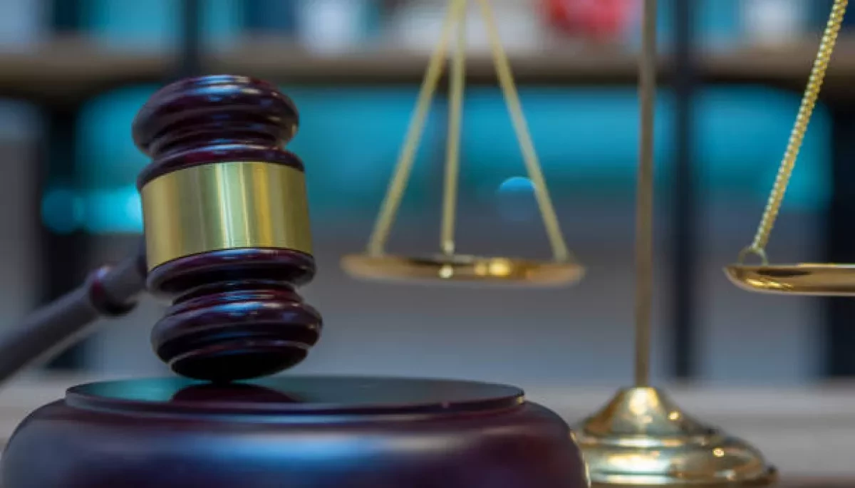 Колишніх охоронців намагаються змусити дати неправдиві свідчення проти Порошенка – адвокатка