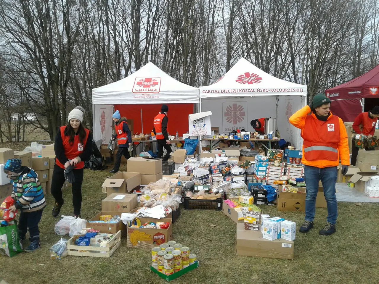 Як виглядає табір для біженців з України у Польщі (Фото)