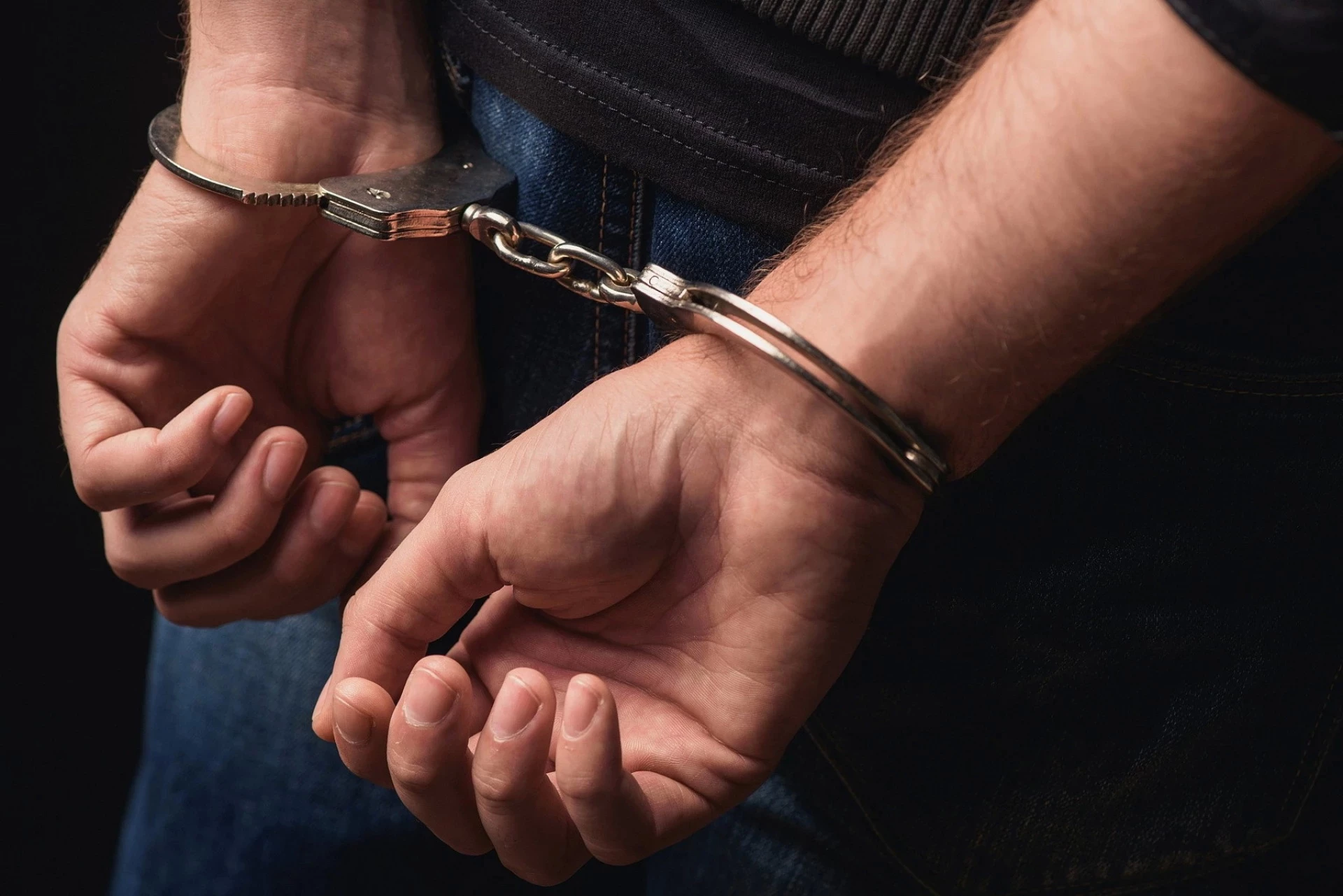 У Луцьку в громадському місці хуліган кинув вибуховий пристрій