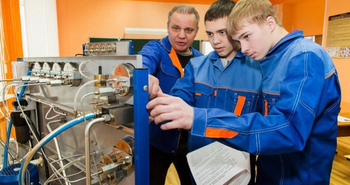 Для відбудови України створять 100 майстерень