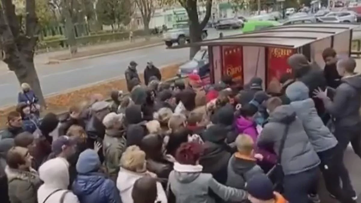 Штурм секонд-хенду: і так щоразу у день завозу
