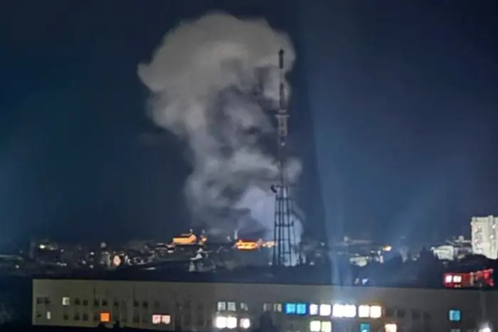 Окупанти вдарили по телевежі в центрі Чернігова