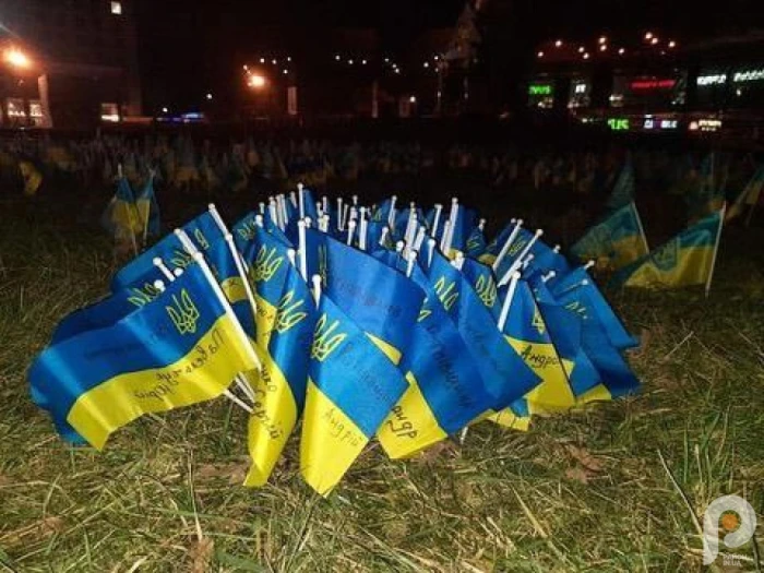 На синьо-жовтих прапорах - імена полеглих земляків: волиняни вшанували Героїв у столиці