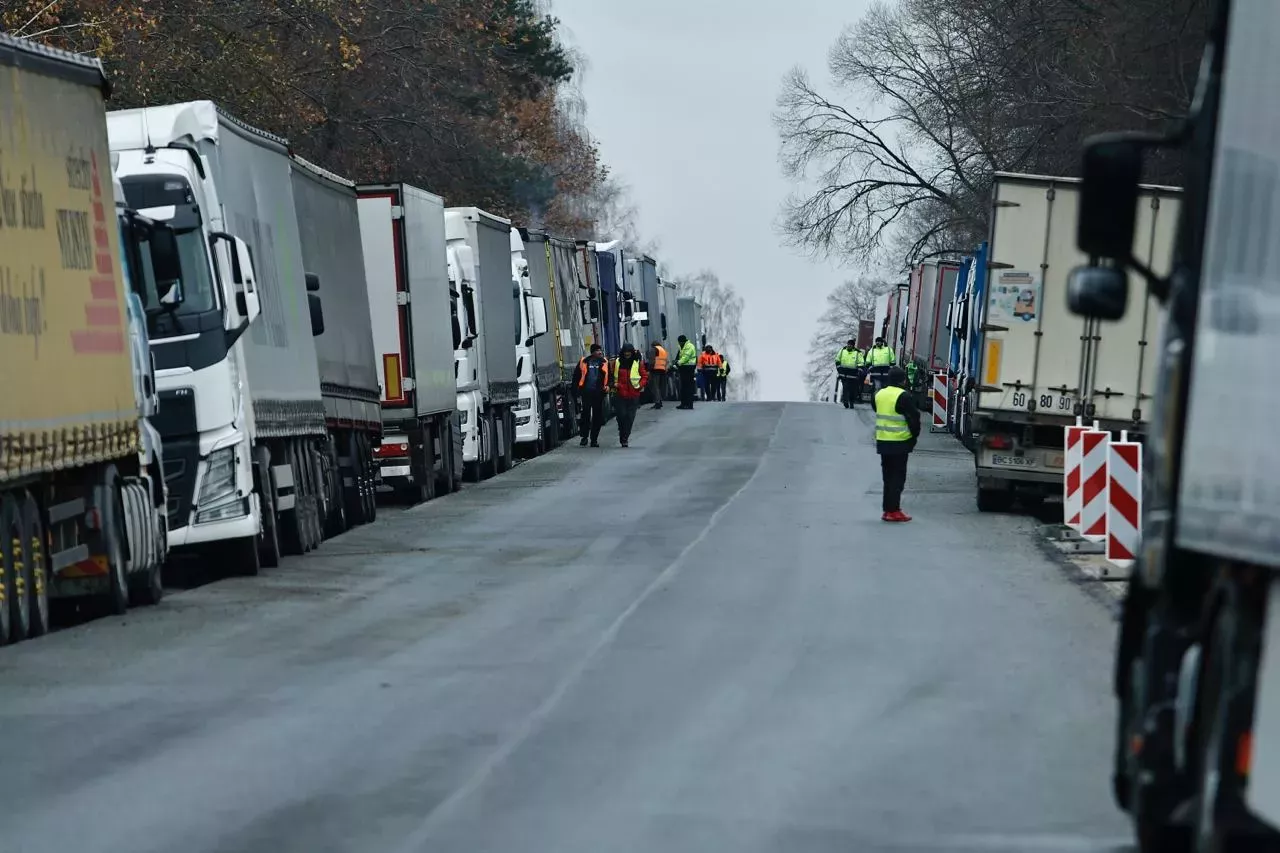 Держбюджет України втратив 9,3 млрд грн через блокування кордону з боку Польщі