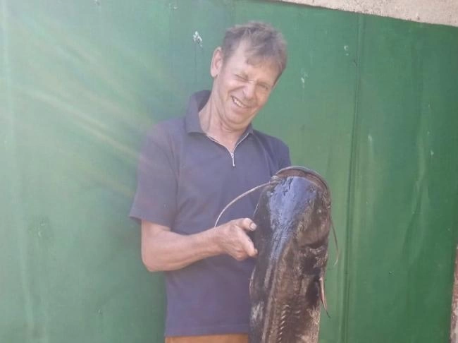 На Рівненщині рибалка спіймав 13-кілограмову рибу
