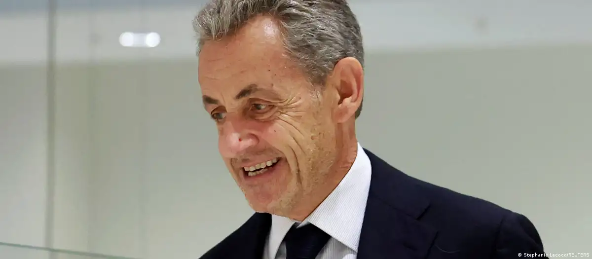 Експрезидента Франції Ніколя Саркозі випустили з в'язниці