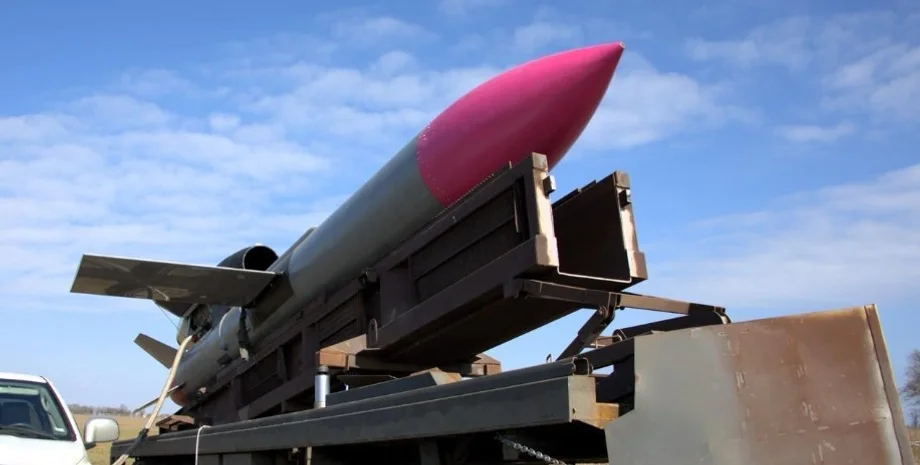 Переплутали фарбу: чому ракету назвали «Фламінго»