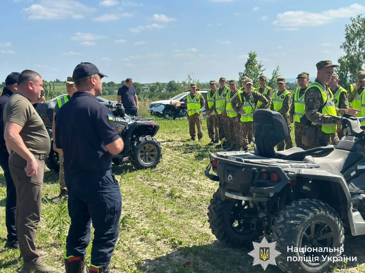 На Івано-Франківщині тривають масштабні пошуки зниклого 5-річного хлопчика