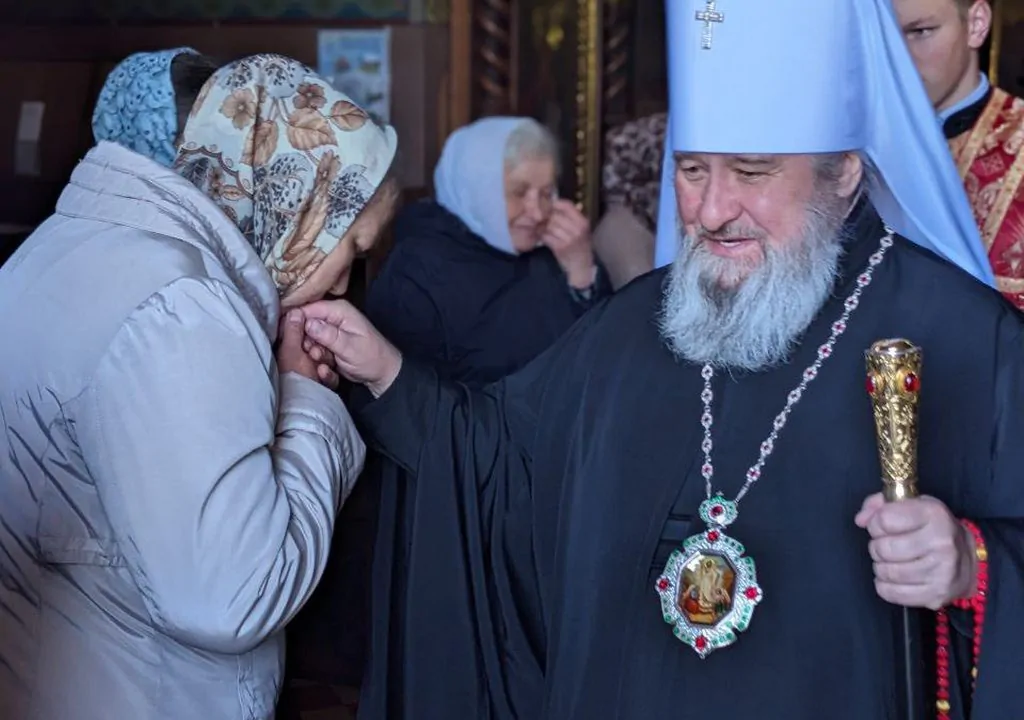 Несподівана «прописка» священника затягує виселення московитів із собору у Володимирі