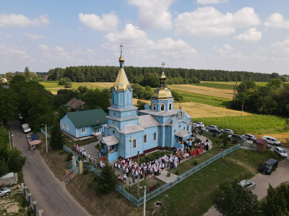 У волинському селі незабутньо й зворушливо відзначили 25-річчя церкви