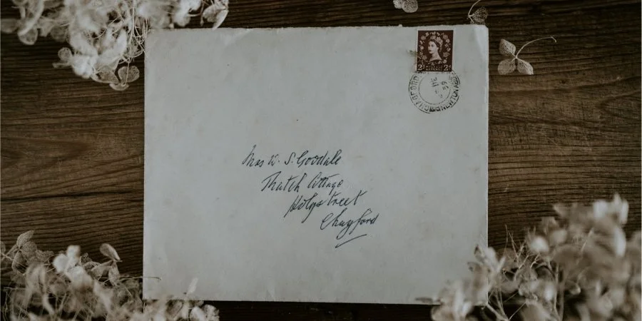 Затримочка вийшла: жінці прийшов лист, який відправили 138 років тому її прапрадіду
