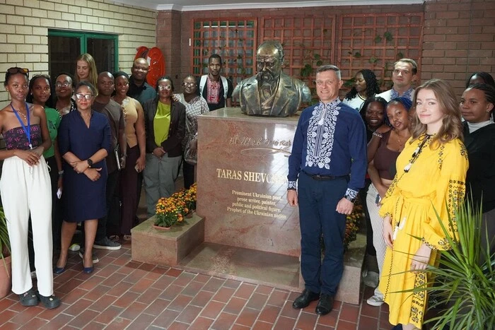В Африці зʼявився перший памʼятник Тарасу Шевченку (Фото)