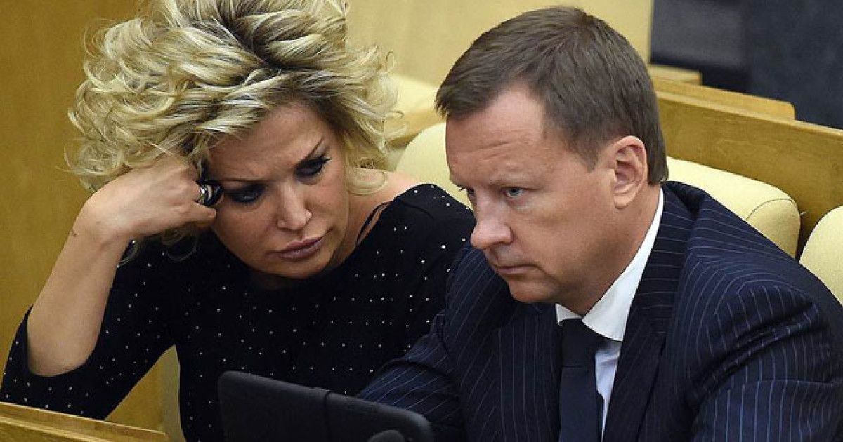 Либералы россии. Депутаты предатели. Мария максакова депутат госдумы рф. Депутат предатель. Роман худяков депутат.