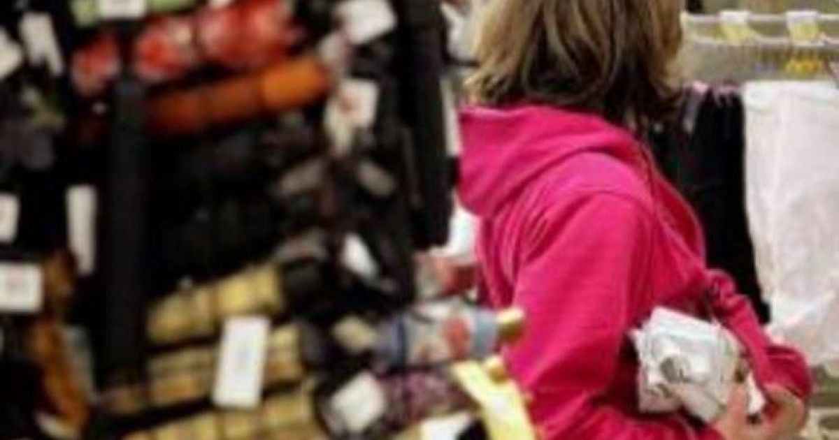 Дочка Украла В Магазине