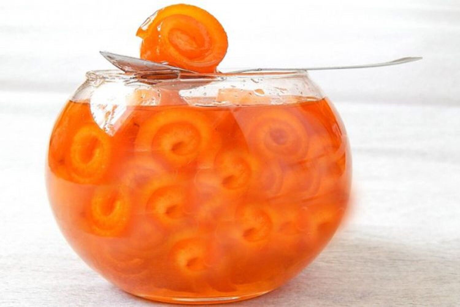 Процесс приготовления варенья из апельсиновых корок