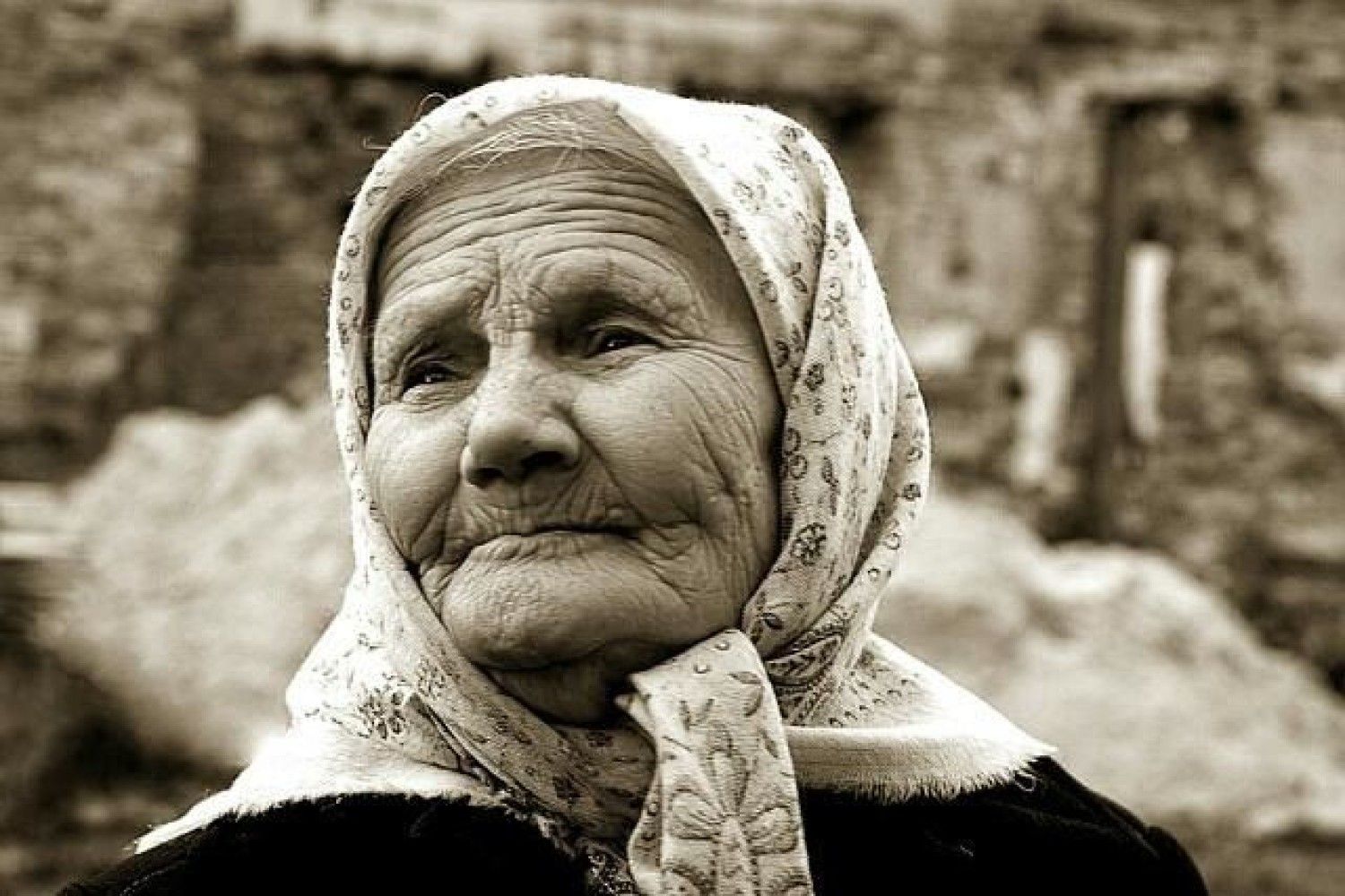 Красивая русская старушка. Милые бабушки.