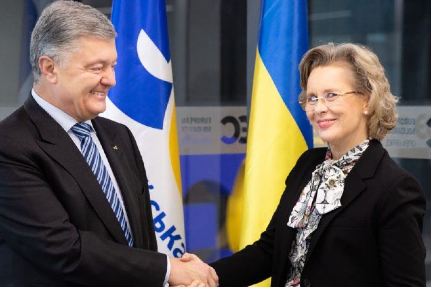 Петро. Таран министр обороны украины. З глава. Иран заявил о готовности тегерана отказаться от ядерной сделки. З глава.