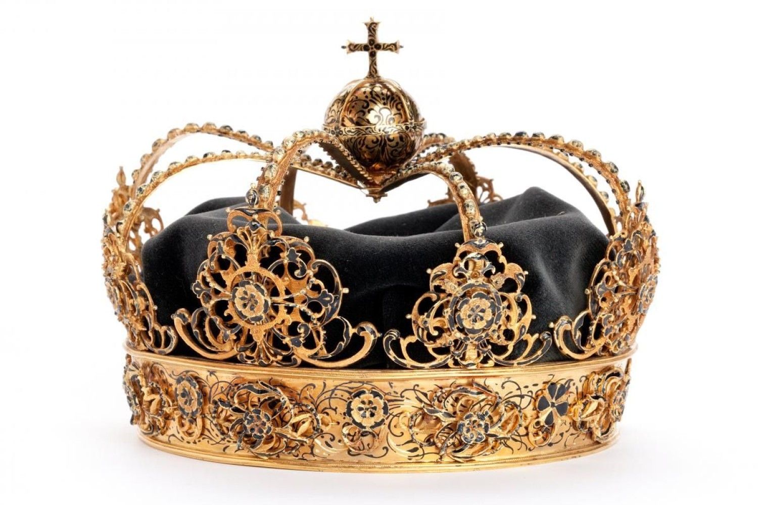 Victoria's crown. Корона короля Дании Кристиана. Корона датского короля Кристиана IV, 1595. Королевская корона Швеции. Корона Швеции 17 века.