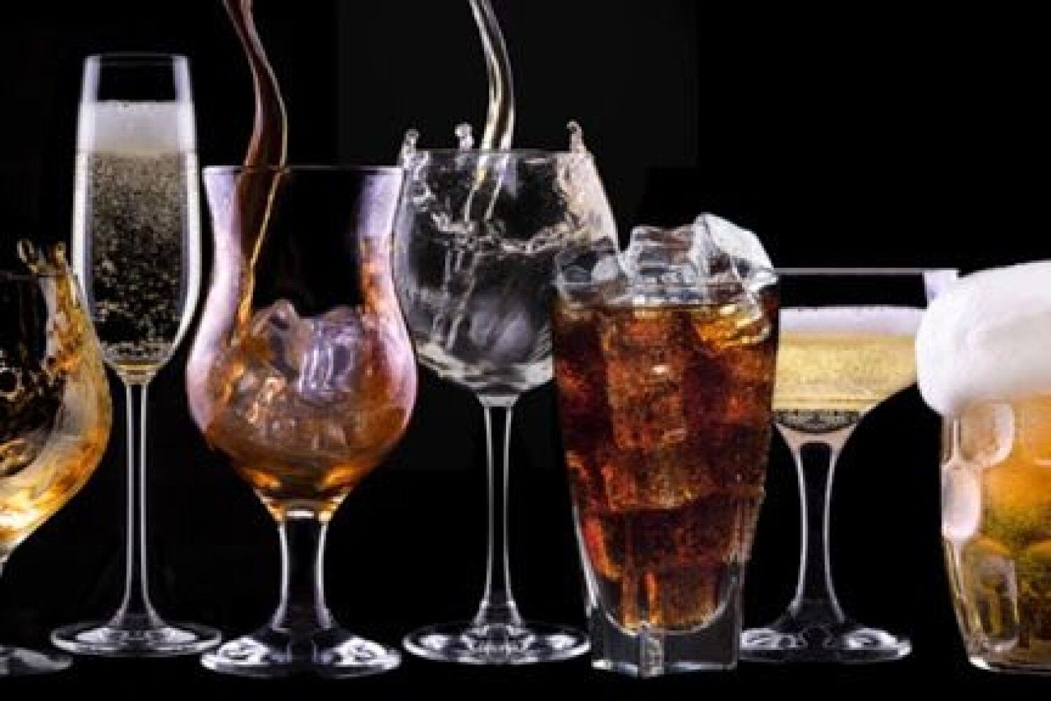 любимые алкогольные. много алкоголя. кампари аперитив или дижестив. любимые алкогольные. красивый алкоголь.