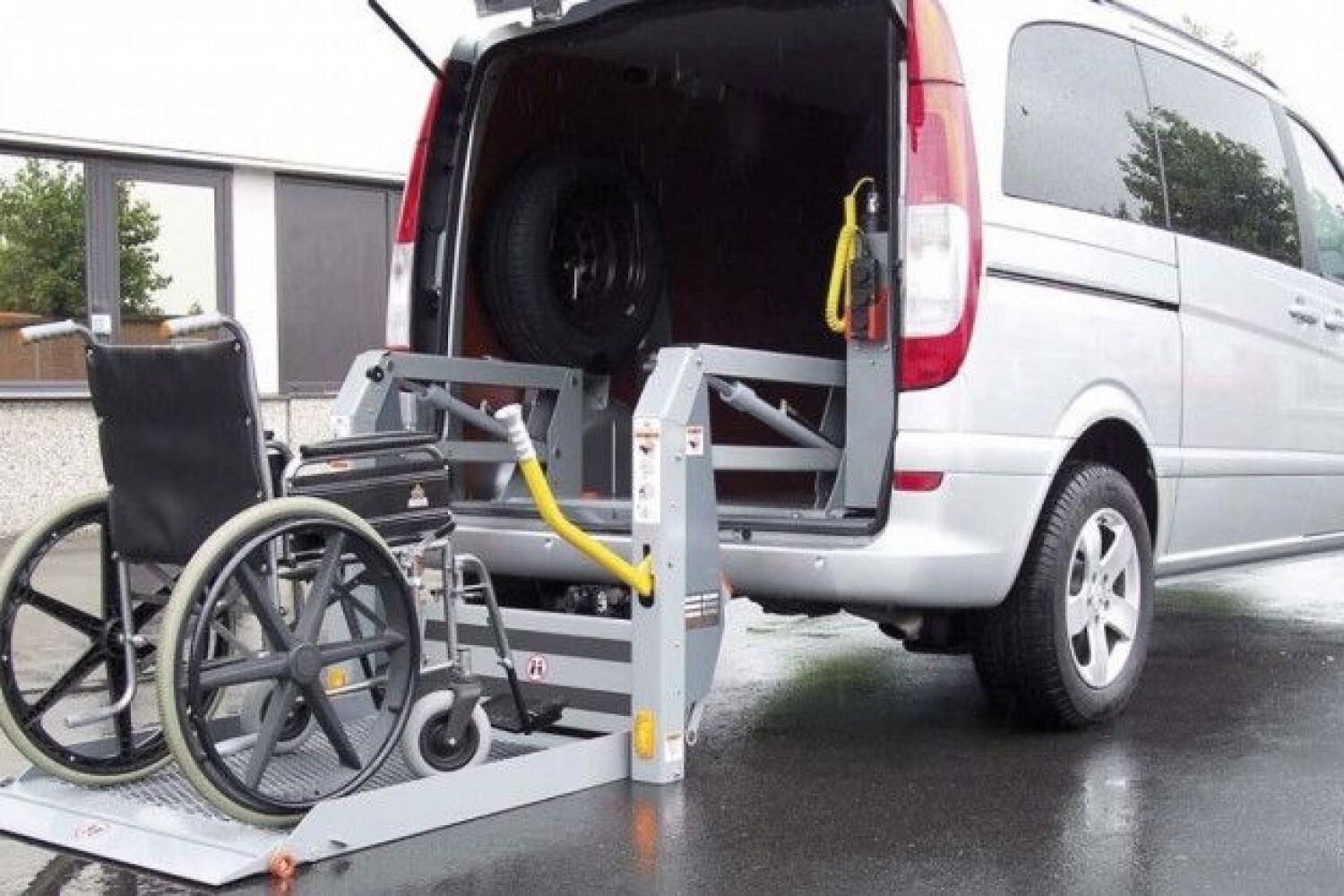 Услуги транспортировки инвалидов в Латвии