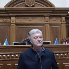 Порошенко про підвищення податків: цей закон не допомагає армії, але знищує українську економіку