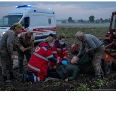 На Волині ледь не загинула жінка під час збирання бульби