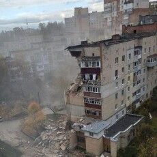 Під завалами можуть будуть люди: у Хмельницькому вибух зніс кілька поверхів будинку