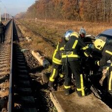 На Волині автівка зіткнулася з поїздом