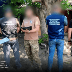 На Волині викрили командування частини на незаконному нарахуванні 1 мільйона гривень солдату 