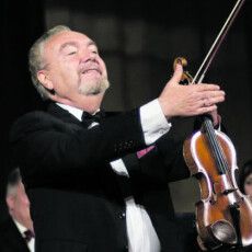 «Музика – це дивовижна кладочка до Бога…». Пам'яті Товія Рівця