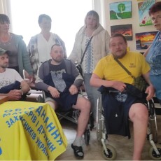 Дружини Героїв з Волині подарували вишиванки для поранених Воїнів