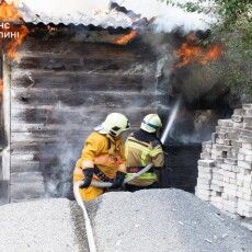 На Волині рятувальники боролися з вогнем у житловому будинку (Відео)