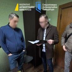 У Луцьку депутатам обласної і міської рад повідомили про підозру - НАБУ (Фото)