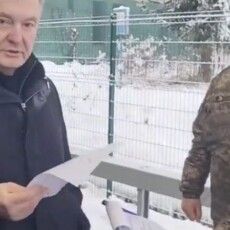 Порошенка не випустили з України, попри документ про відрядження