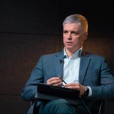 Чи могла Україна уникнути великої війни: Пристайко порівняв дипломатію Порошенка й Зеленського