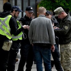 «Ото молодець: сам із лопатою розігнав аж сімох ТЦКашників», - шокуюча реакція волинян