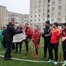 Міський голова Луцька віддав 1 000 000 гривень