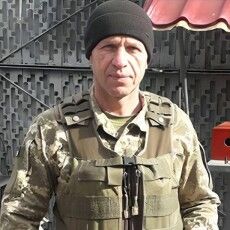 На Волині суд відмовив батьку у допомозі на пам'ятник загиблому сину-Герою