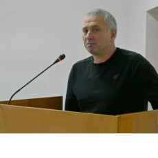 На Волині депутат селищної ради... покусав патрульного у Луцьку