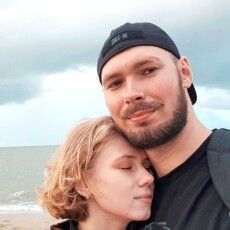 Наречена луцького героя після загибелі коханого стала парамедиком на Донбасі