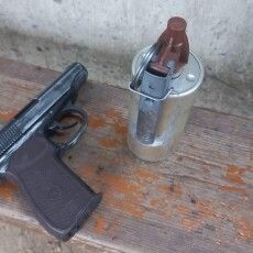 У селі на Волині в пасажира автобуса виявили гранату та пістолет 