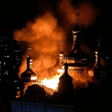 росіяни вдарили в одну з найбільших християнських святинь – Києво-Печерську Лавру