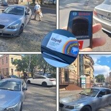 У Луцьку покарали водія, який заблокував тротуар